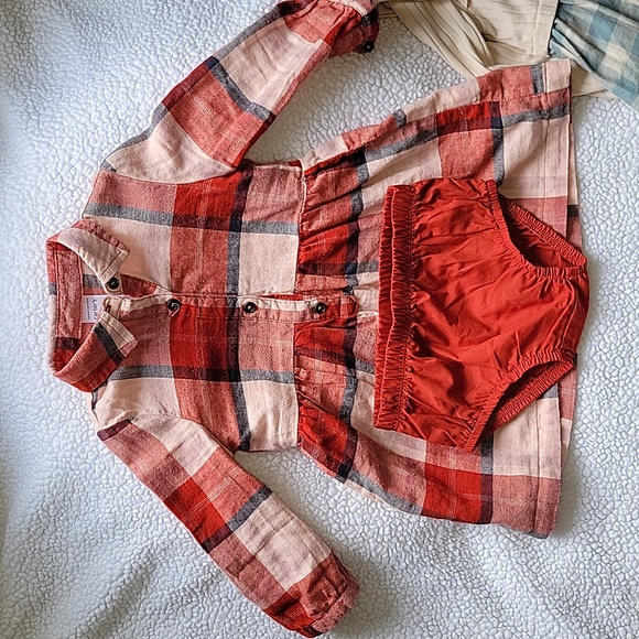 Carter's Dress Bundle 12 Months - Picture 2 of 6